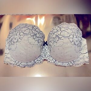 Victoria's Secret White Lace Bra